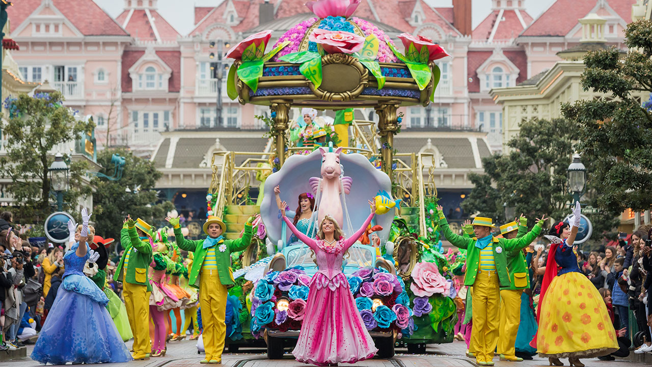 Disneyland Paris Unveils New Festival of Pirates and Princesses Parade