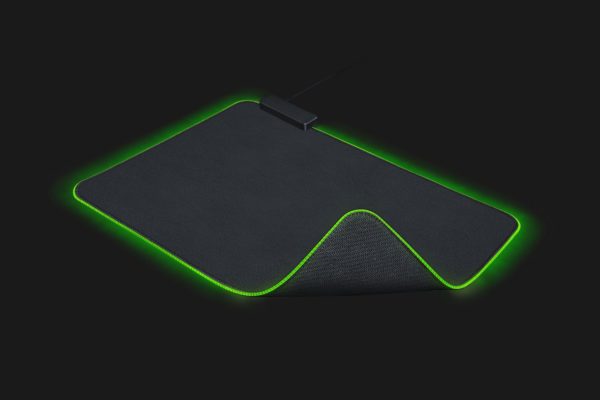 Gaming In The Dark We Review Razer Goliathus Chroma Mouse Mat Credit Razer